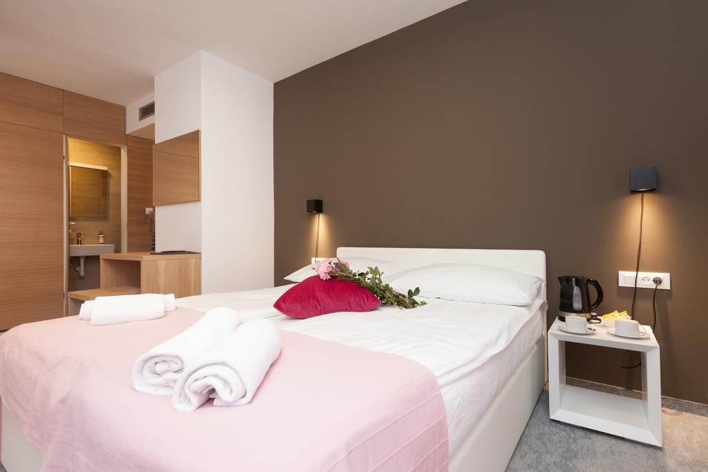 Villa Castrum Rovinj Exteriör bild
