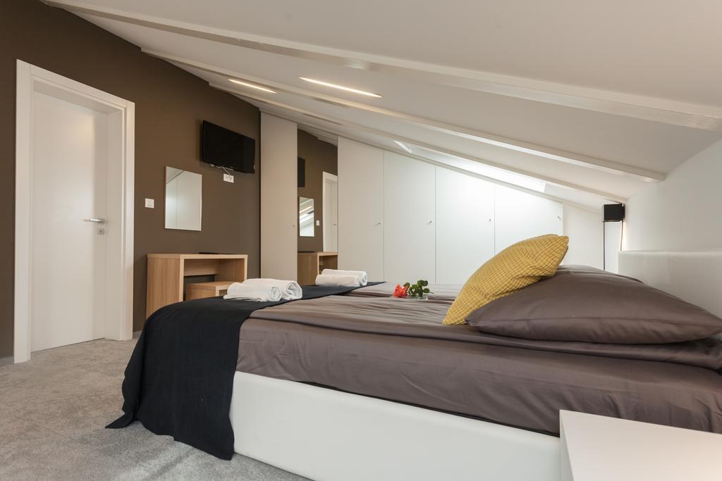 Villa Castrum Rovinj Exteriör bild